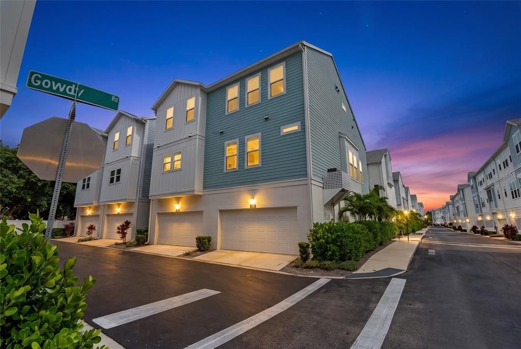 En Venta: $759,000 (3 camas, 3 baños, 1865 Pies cuadrados)