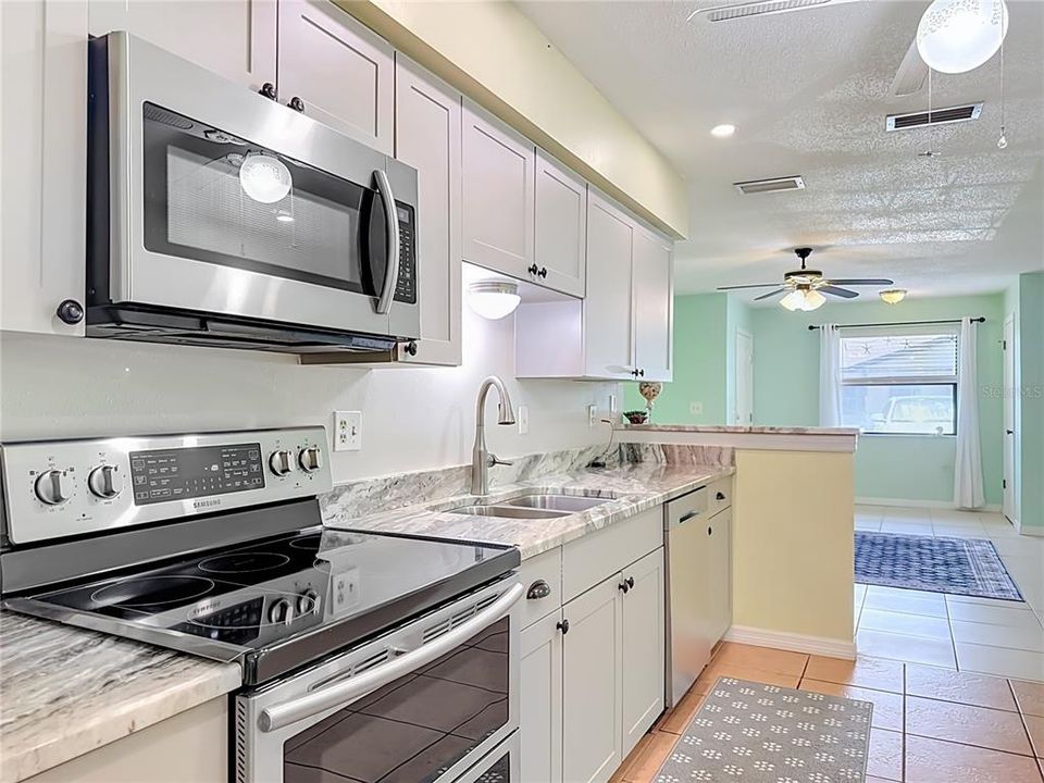 En Venta: $199,900 (2 camas, 2 baños, 1044 Pies cuadrados)