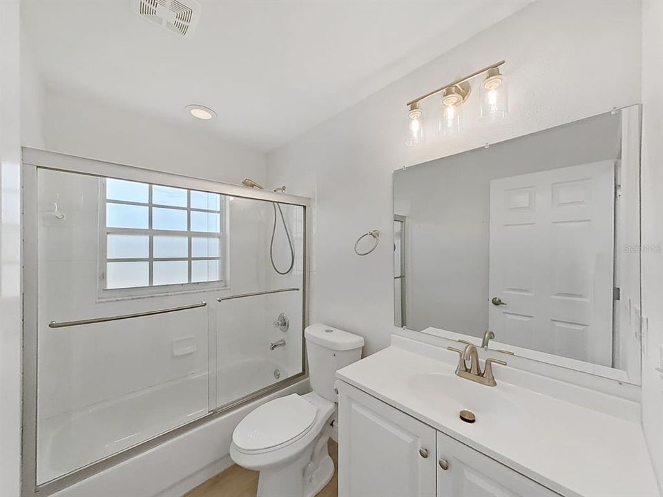 En Venta: $849,000 (4 camas, 3 baños, 2578 Pies cuadrados)