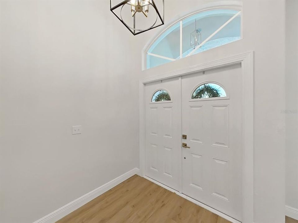 En Venta: $849,000 (4 camas, 3 baños, 2578 Pies cuadrados)