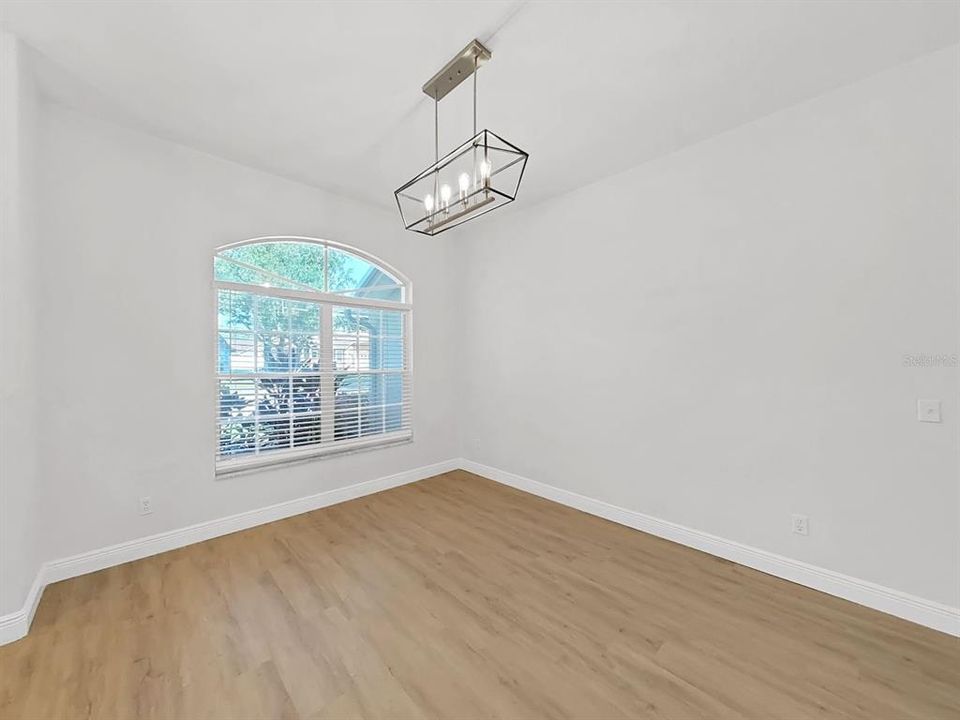 En Venta: $849,000 (4 camas, 3 baños, 2578 Pies cuadrados)