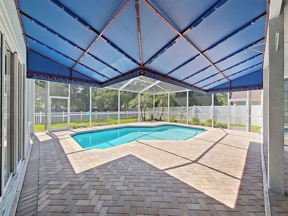 En Venta: $849,000 (4 camas, 3 baños, 2578 Pies cuadrados)