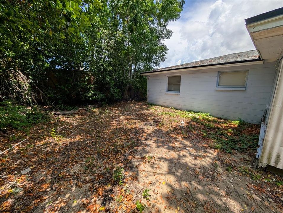 For Sale: $249,900 (4 beds, 2 baths, 1336 Square Feet)