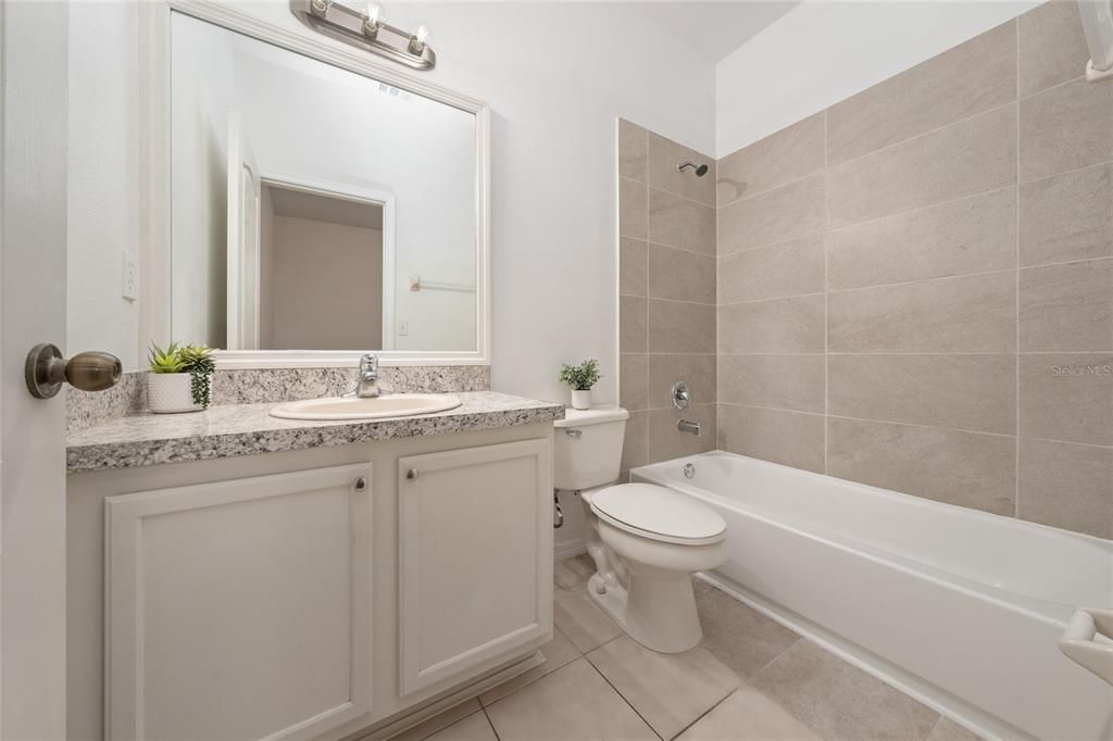 В аренду: $1,975 (2 спален, 2 ванн, 987 Квадратных фут)