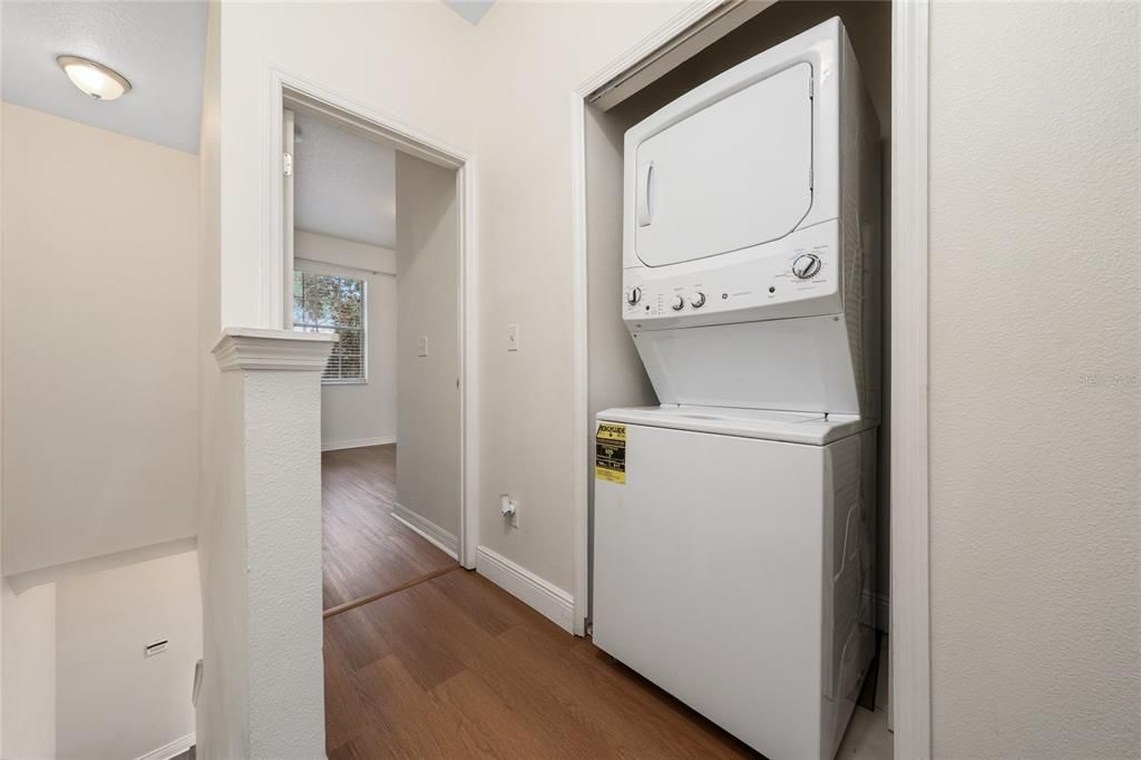 В аренду: $1,975 (2 спален, 2 ванн, 987 Квадратных фут)