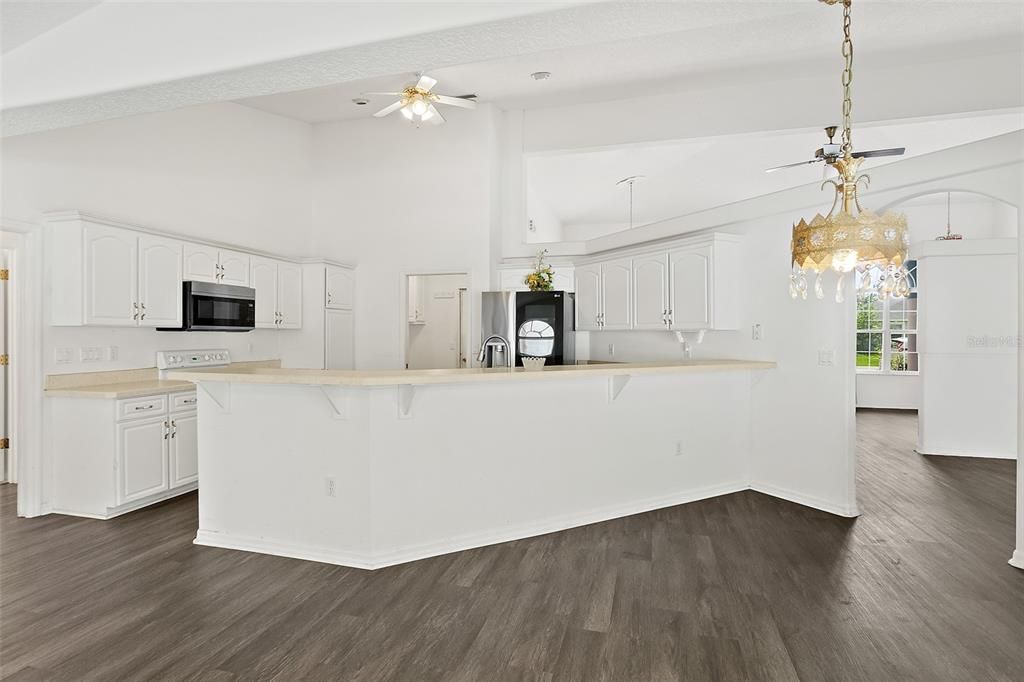 For Sale: $490,000 (4 beds, 3 baths, 2456 Square Feet)
