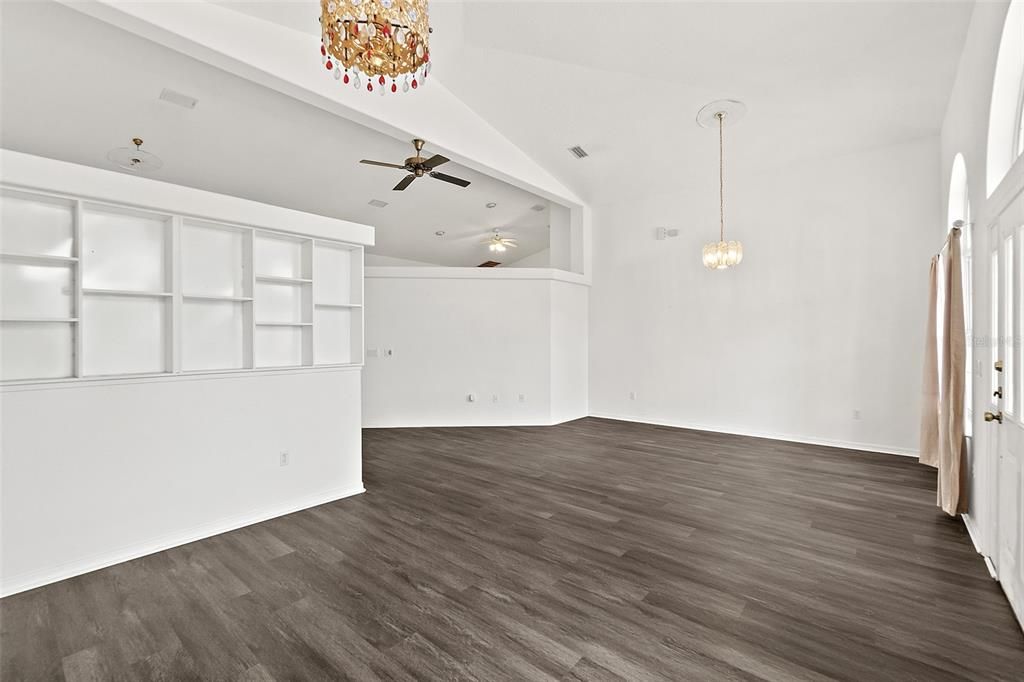 For Sale: $490,000 (4 beds, 3 baths, 2456 Square Feet)
