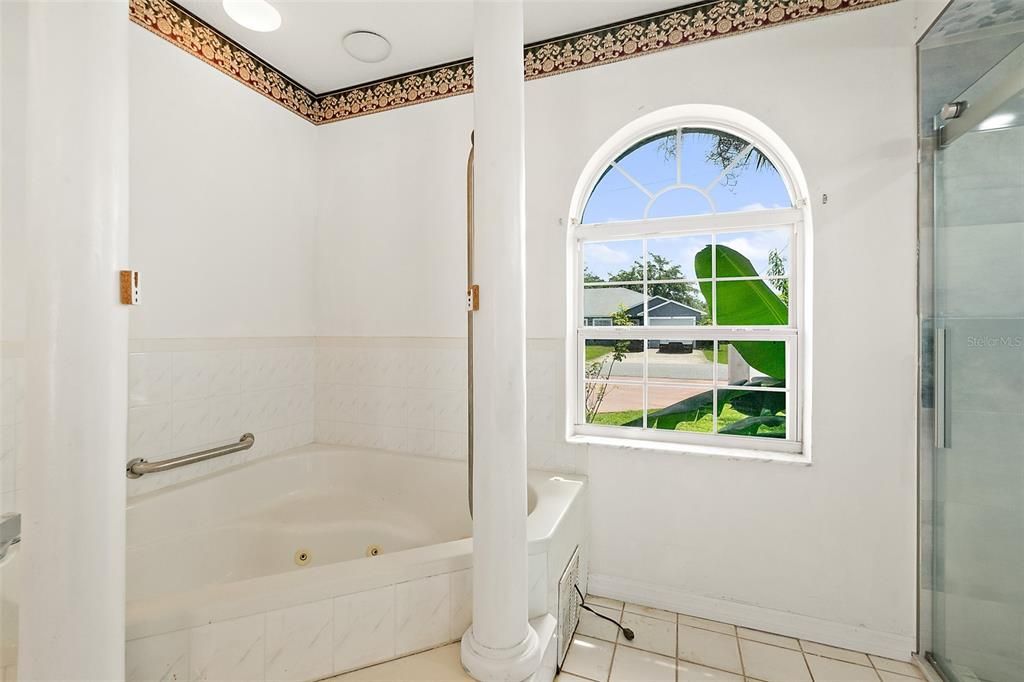 For Sale: $490,000 (4 beds, 3 baths, 2456 Square Feet)