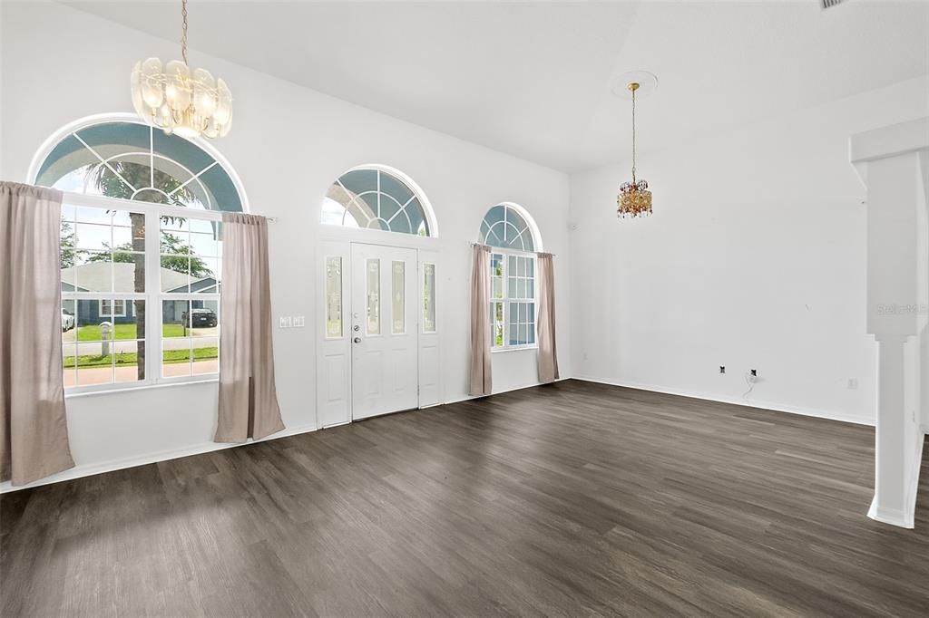 For Sale: $490,000 (4 beds, 3 baths, 2456 Square Feet)