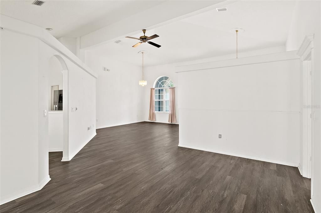 For Sale: $490,000 (4 beds, 3 baths, 2456 Square Feet)