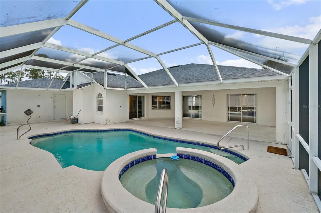 For Sale: $490,000 (4 beds, 3 baths, 2456 Square Feet)