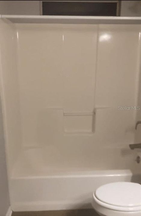 На продажу: $189,000 (2 спален, 1 ванн, 1014 Квадратных фут)