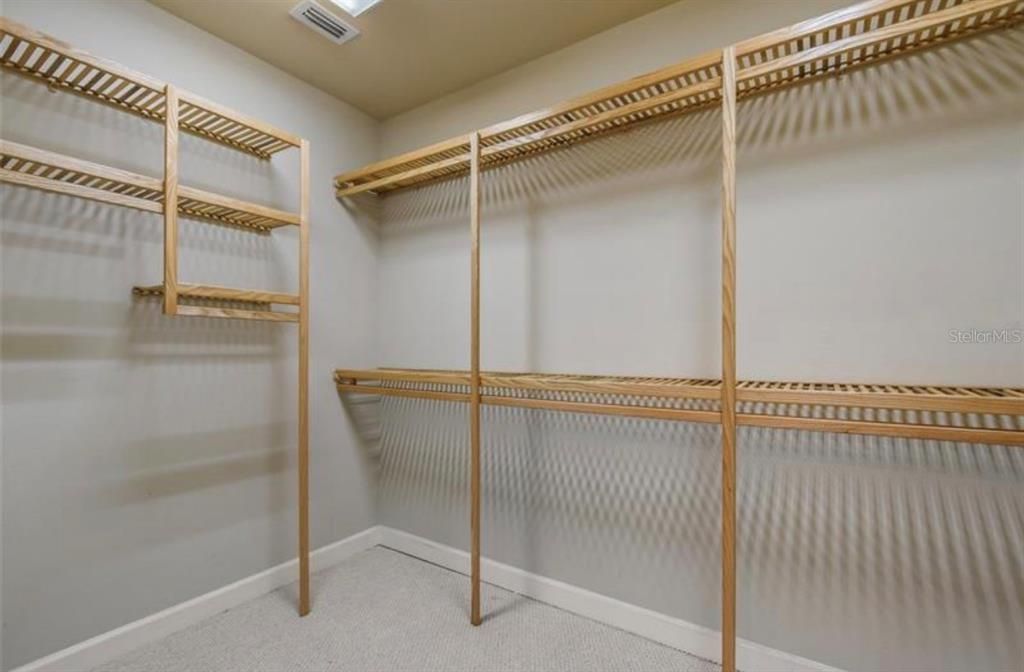 For Rent: $3,200 (2 beds, 2 baths, 1824 Square Feet)