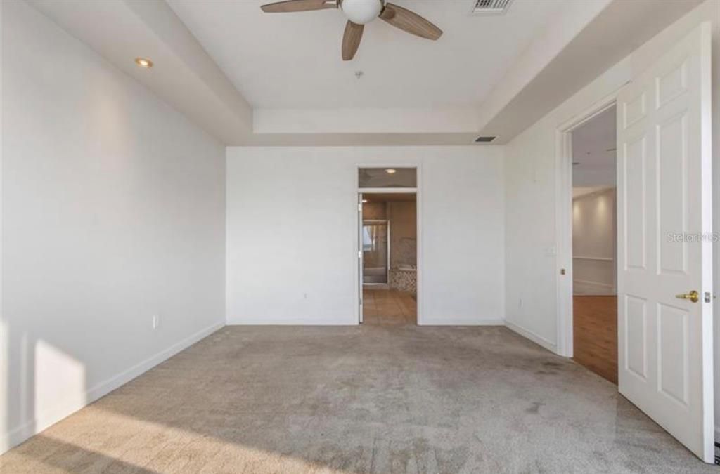 For Rent: $3,200 (2 beds, 2 baths, 1824 Square Feet)