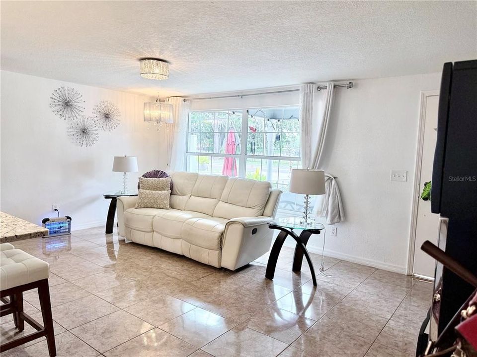 На продажу: $479,999 (3 спален, 1 ванн, 1740 Квадратных фут)