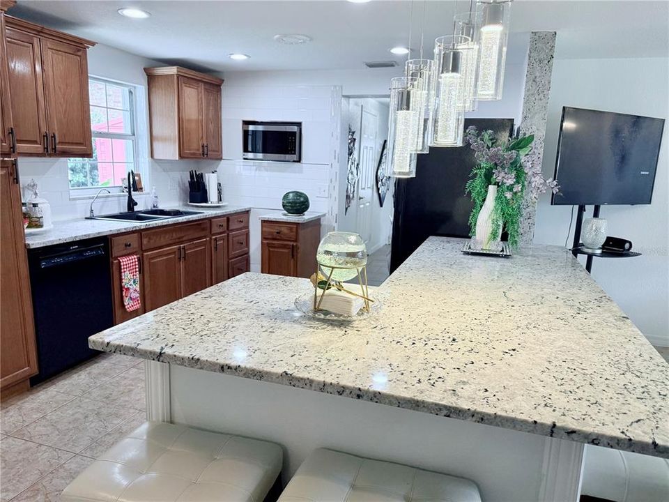 На продажу: $479,999 (3 спален, 1 ванн, 1740 Квадратных фут)