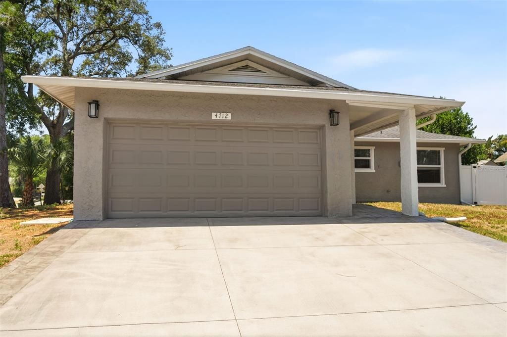 For Sale: $419,900 (2 beds, 2 baths, 1423 Square Feet)
