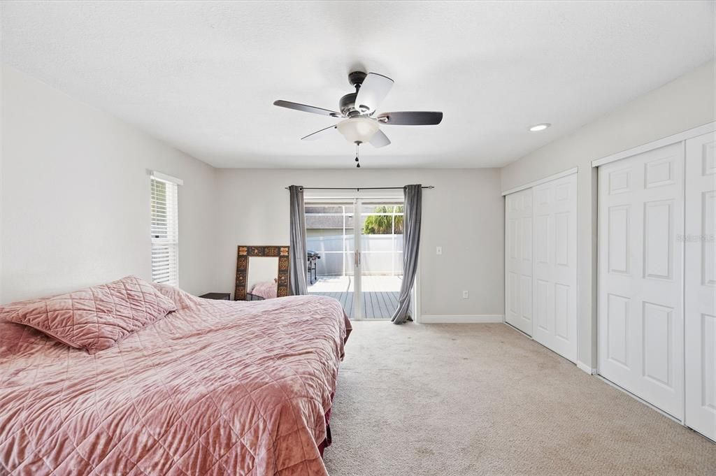 For Sale: $419,900 (2 beds, 2 baths, 1423 Square Feet)