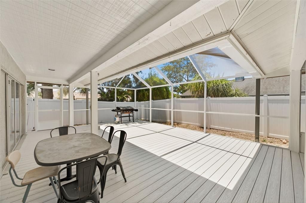 For Sale: $419,900 (2 beds, 2 baths, 1423 Square Feet)