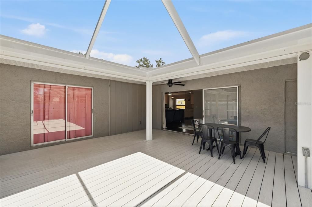 For Sale: $419,900 (2 beds, 2 baths, 1423 Square Feet)
