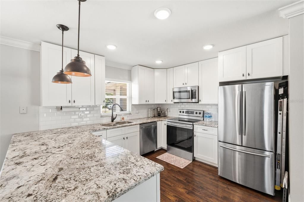 For Sale: $419,900 (2 beds, 2 baths, 1423 Square Feet)