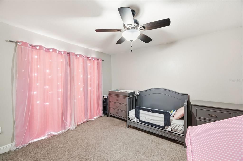 For Sale: $419,900 (2 beds, 2 baths, 1423 Square Feet)