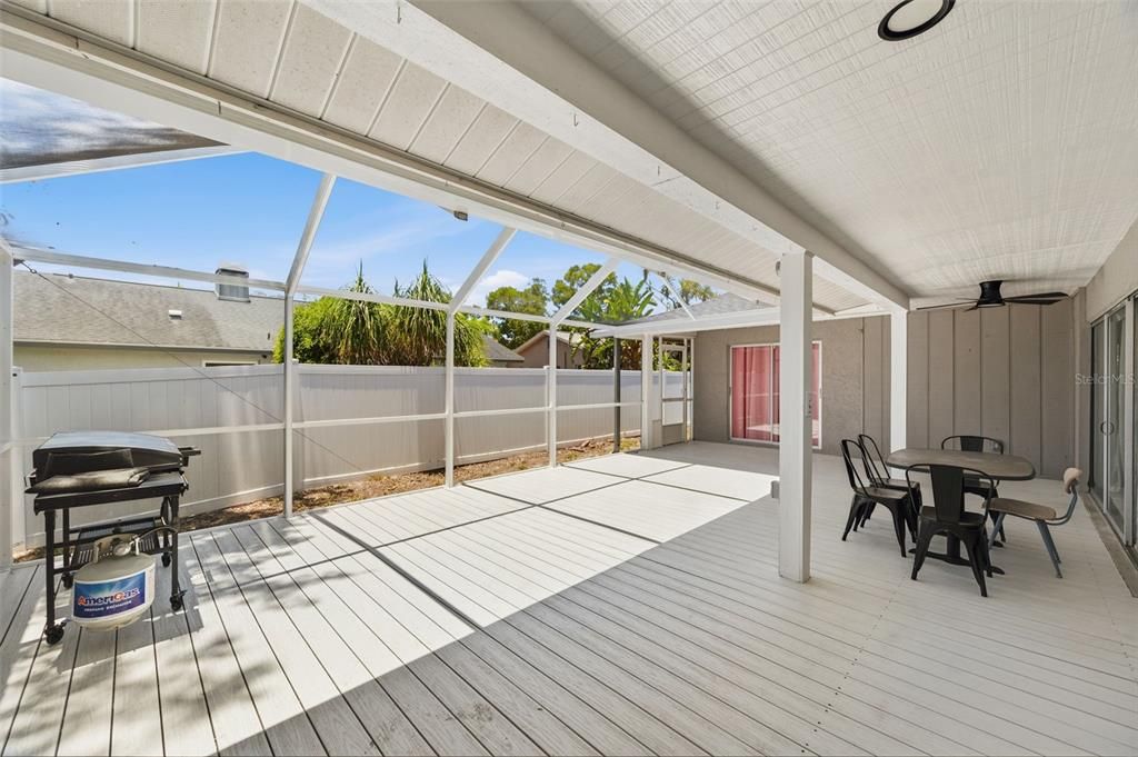 For Sale: $419,900 (2 beds, 2 baths, 1423 Square Feet)