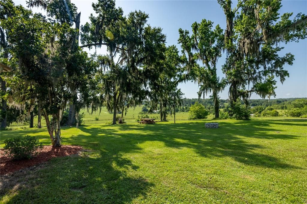 En Venta: $565,000 (3 camas, 2 baños, 2468 Pies cuadrados)