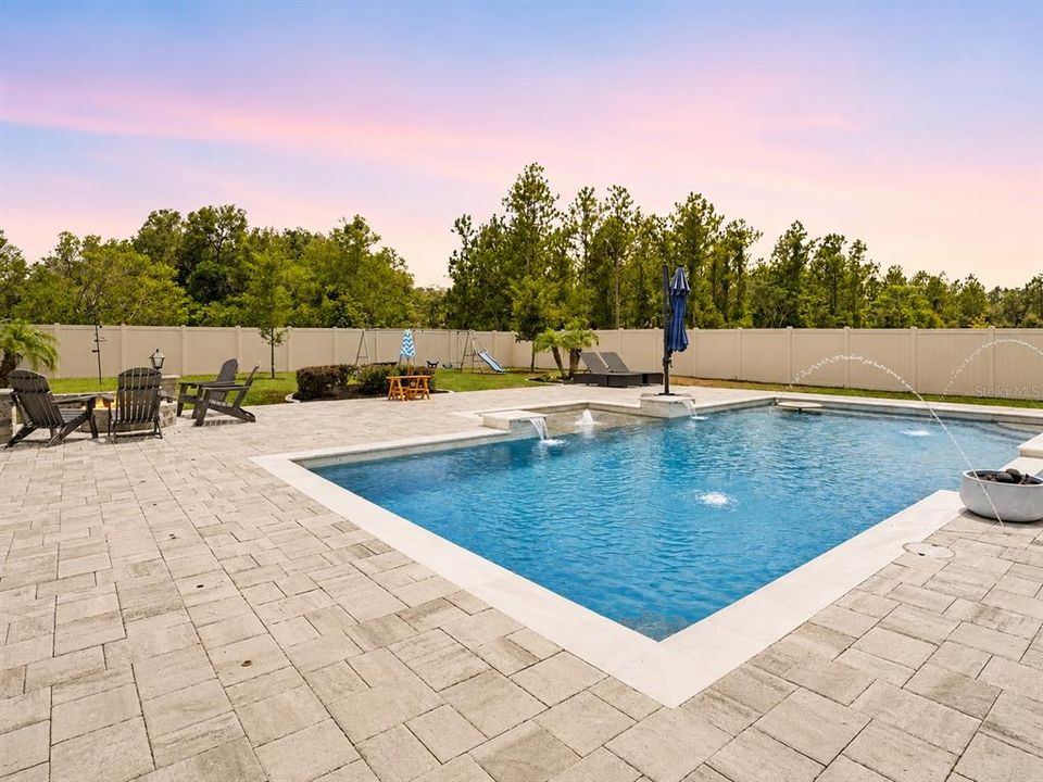 For Sale: $869,995 (6 beds, 4 baths, 4583 Square Feet)