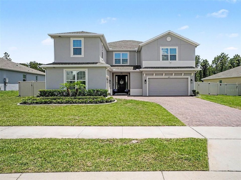 For Sale: $869,995 (6 beds, 4 baths, 4583 Square Feet)