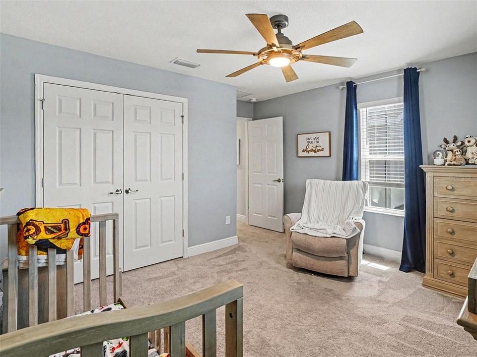 For Sale: $869,995 (6 beds, 4 baths, 4583 Square Feet)