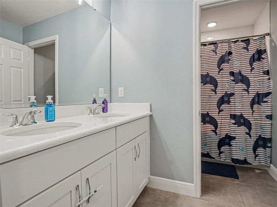 For Sale: $869,995 (6 beds, 4 baths, 4583 Square Feet)