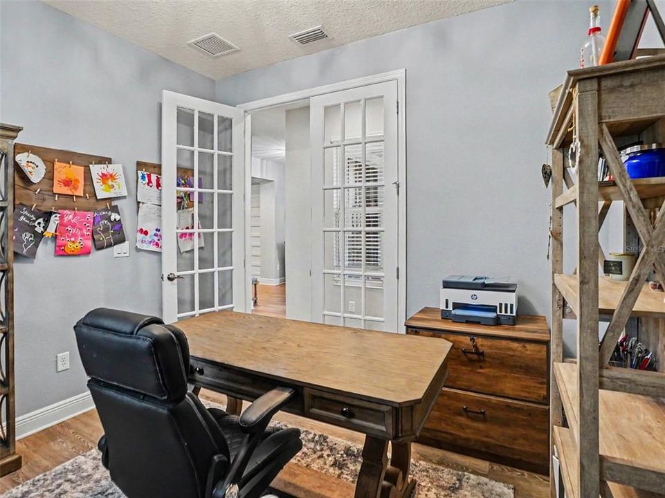 For Sale: $869,995 (6 beds, 4 baths, 4583 Square Feet)