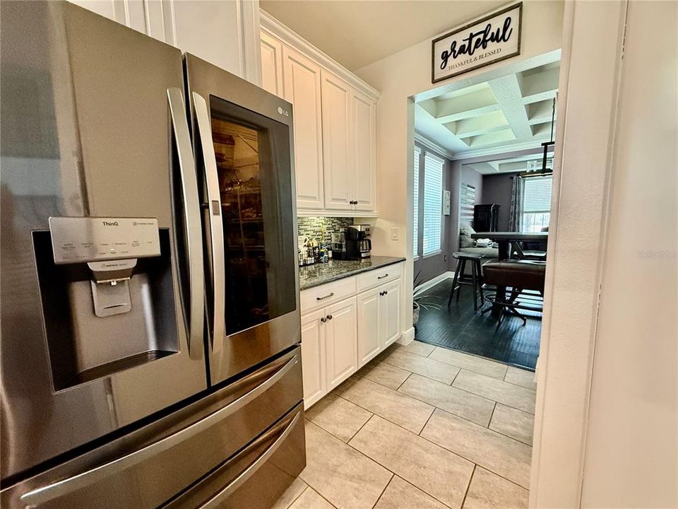 : $949,999 (5 спален, 3 ванн, 4053 Квадратных фут)