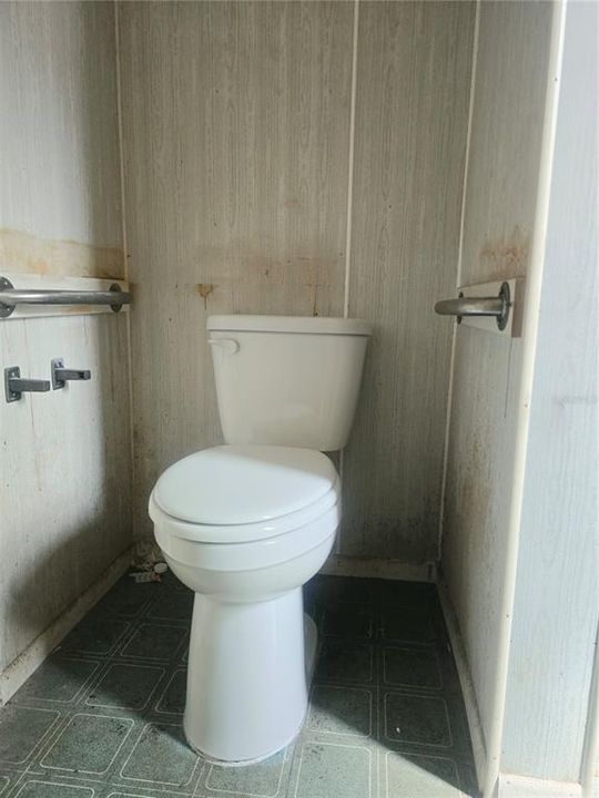 For Sale: $139,900 (3 beds, 2 baths, 1512 Square Feet)