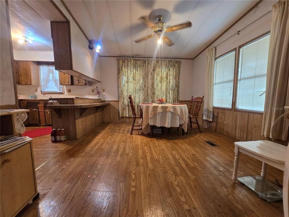 На продажу: $175,000 (3 спален, 2 ванн, 1512 Квадратных фут)