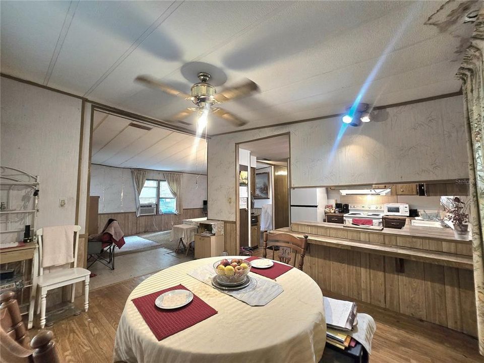 На продажу: $175,000 (3 спален, 2 ванн, 1512 Квадратных фут)