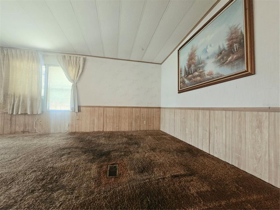 For Sale: $139,900 (3 beds, 2 baths, 1512 Square Feet)