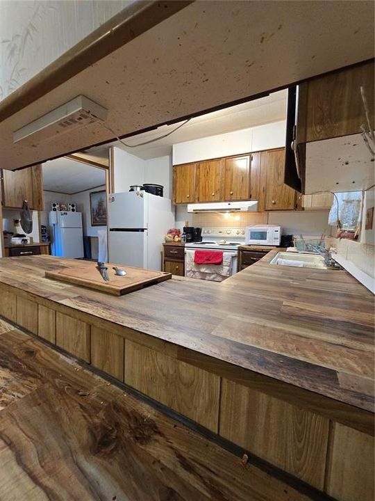 На продажу: $175,000 (3 спален, 2 ванн, 1512 Квадратных фут)