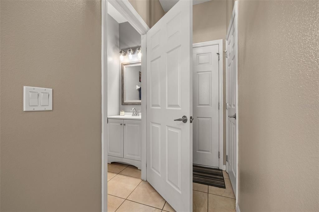 For Sale: $290,000 (3 beds, 2 baths, 1674 Square Feet)
