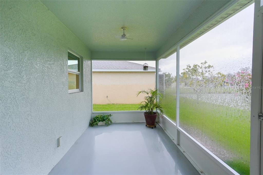 Activo con contrato: $304,900 (3 camas, 2 baños, 1307 Pies cuadrados)
