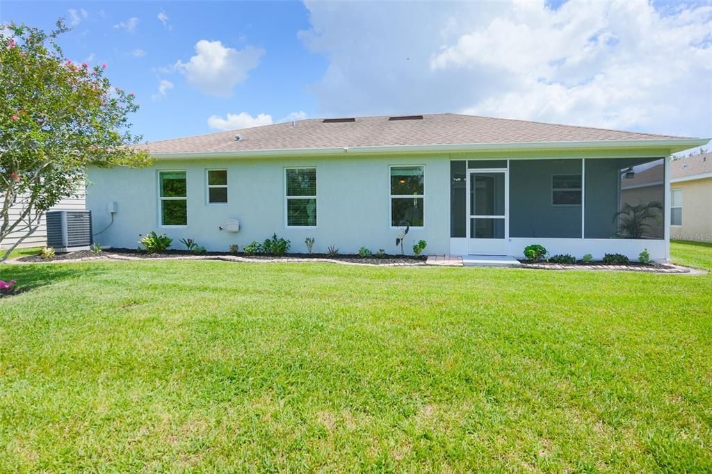 Activo con contrato: $304,900 (3 camas, 2 baños, 1307 Pies cuadrados)