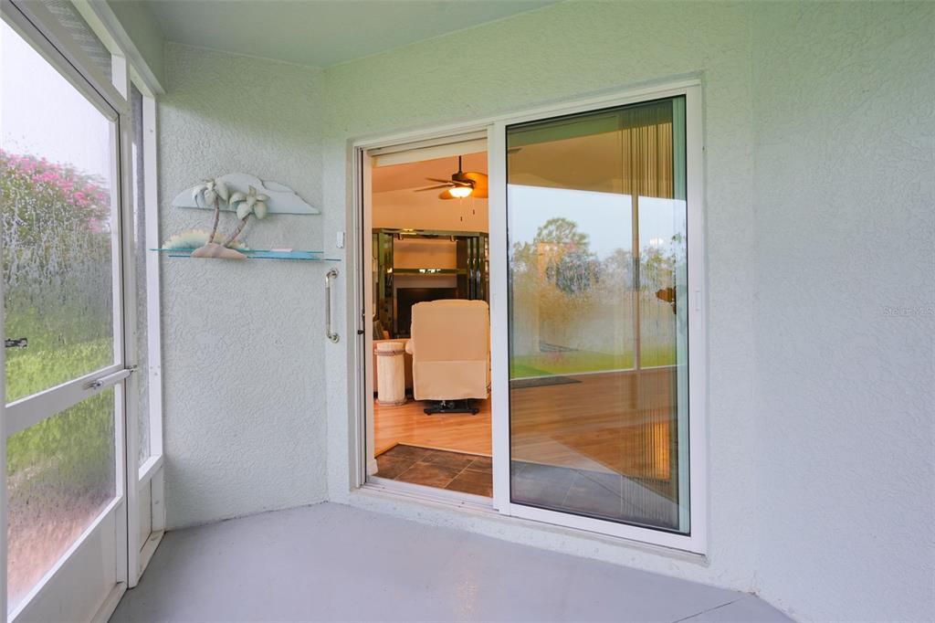Activo con contrato: $304,900 (3 camas, 2 baños, 1307 Pies cuadrados)