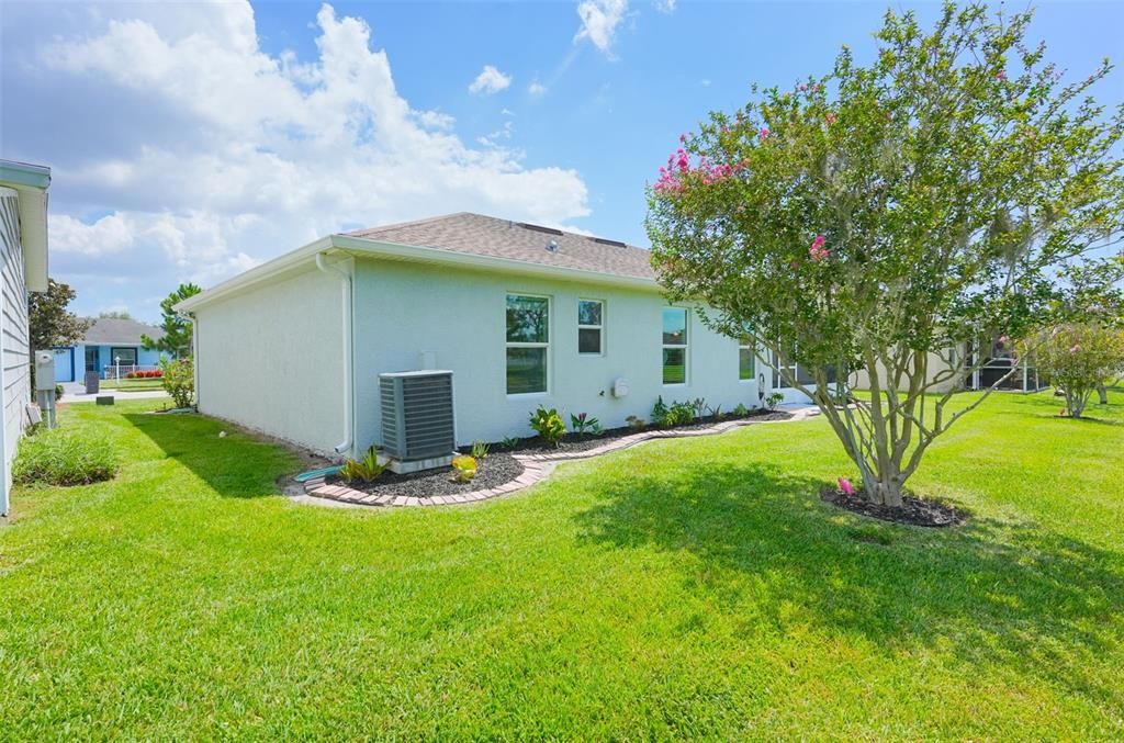 Activo con contrato: $304,900 (3 camas, 2 baños, 1307 Pies cuadrados)