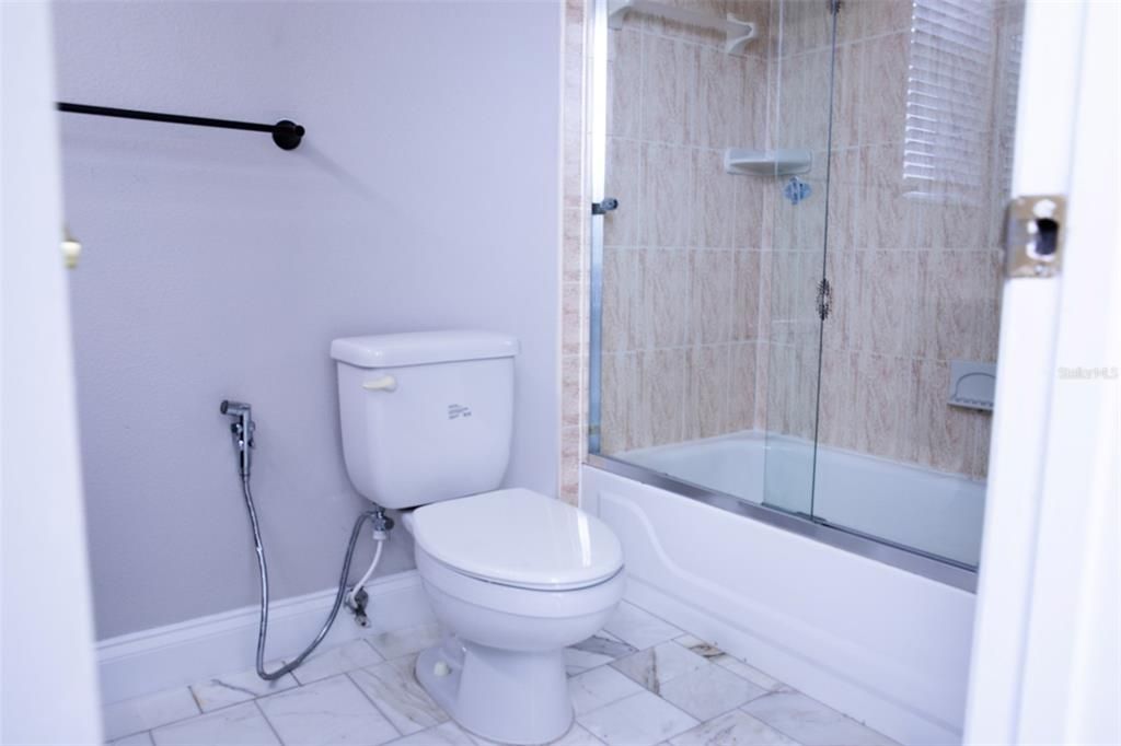 В аренду: $3,990 (6 спален, 4 ванн, 4118 Квадратных фут)