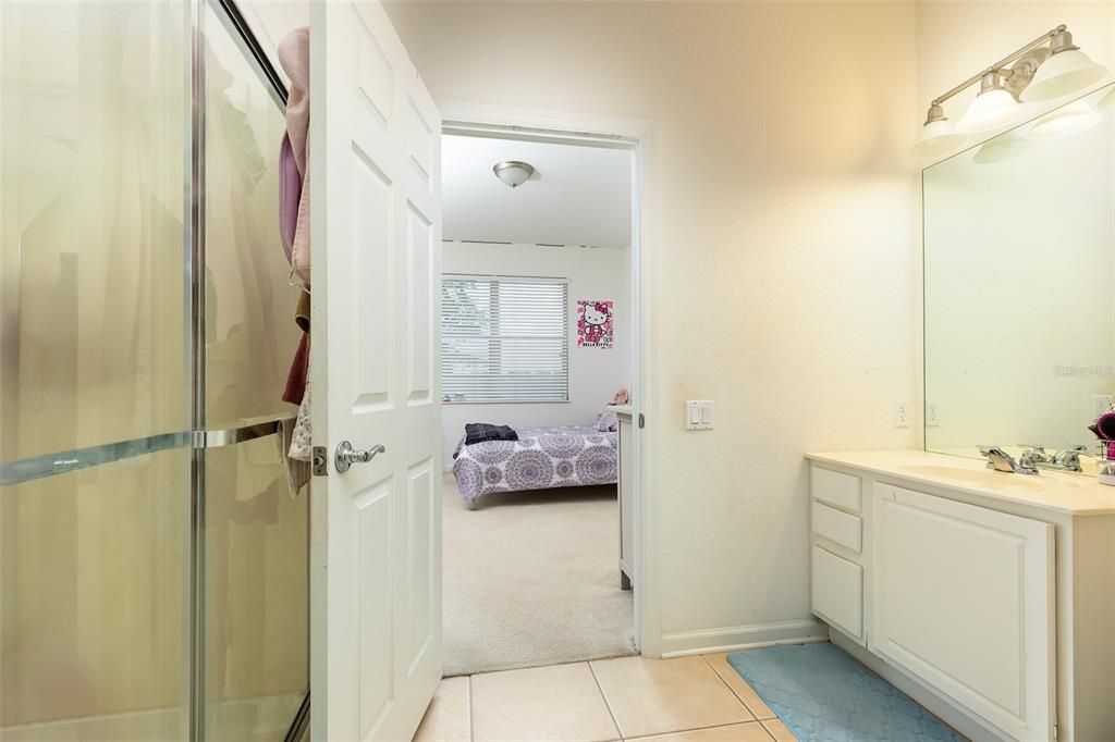 En Venta: $379,000 (2 camas, 2 baños, 2074 Pies cuadrados)