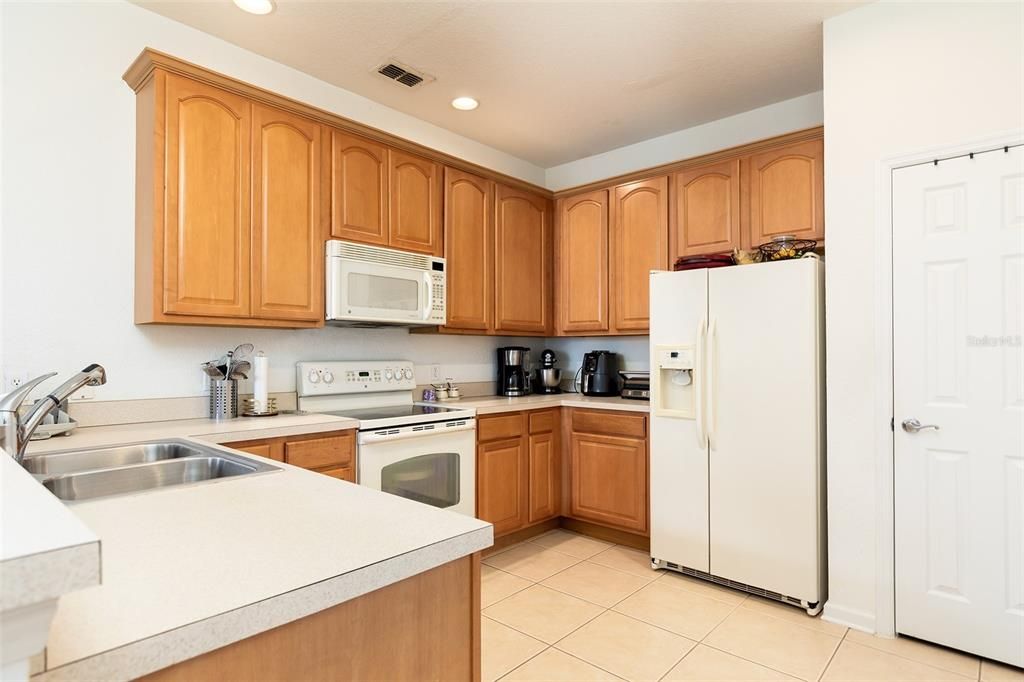 En Venta: $379,000 (2 camas, 2 baños, 2074 Pies cuadrados)