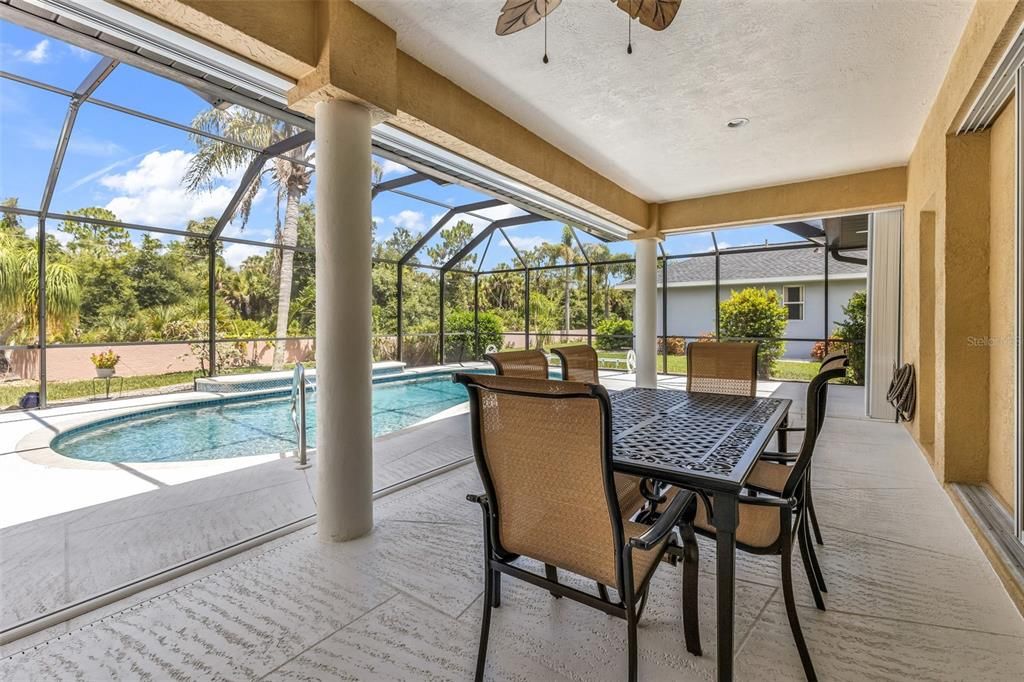 En Venta: $449,900 (3 camas, 2 baños, 2165 Pies cuadrados)