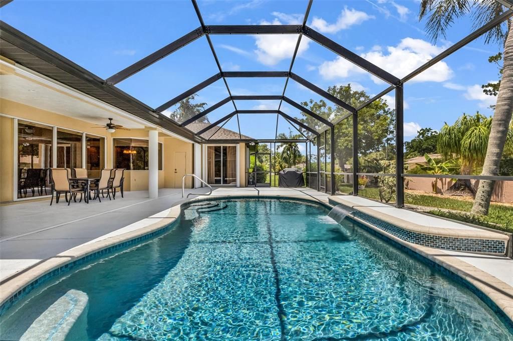 En Venta: $449,900 (3 camas, 2 baños, 2165 Pies cuadrados)