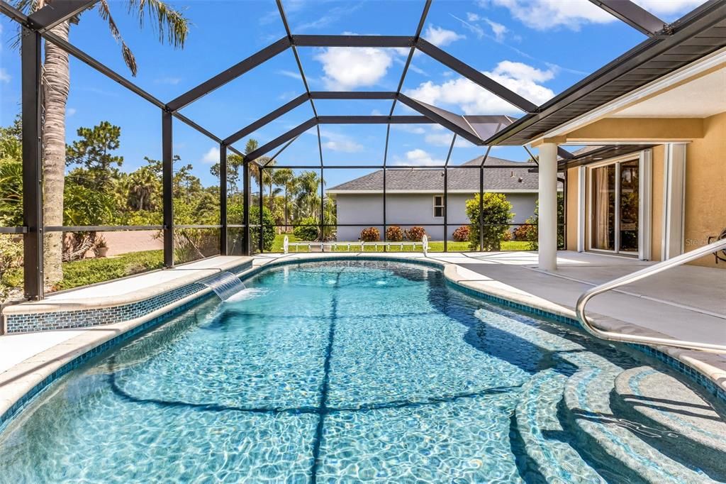 En Venta: $449,900 (3 camas, 2 baños, 2165 Pies cuadrados)